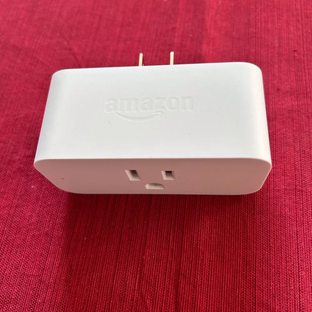 Amazon Smart Plug in White - Picture 6 of 6